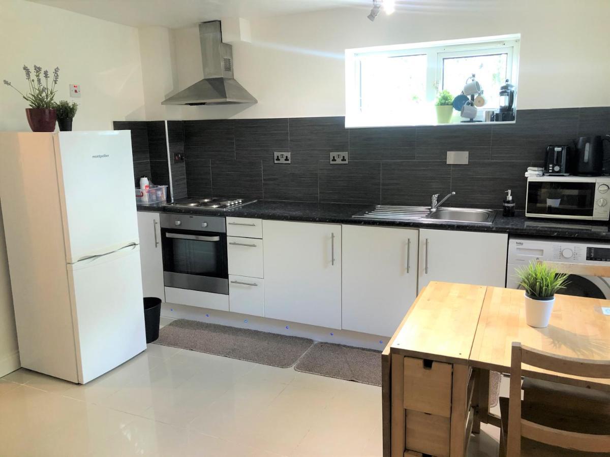 Apple House Guesthouse Heathrow Airport Hillingdon Zimmer foto
